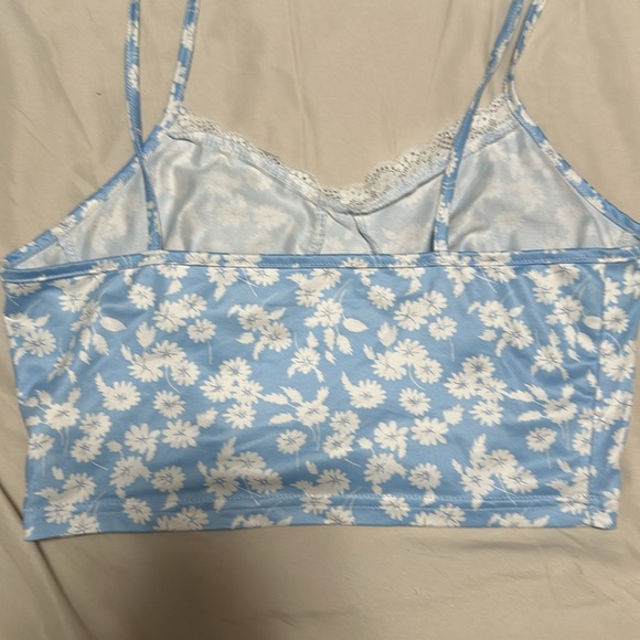 3/$10 NWOT Crop top small - Picture 3 of 3